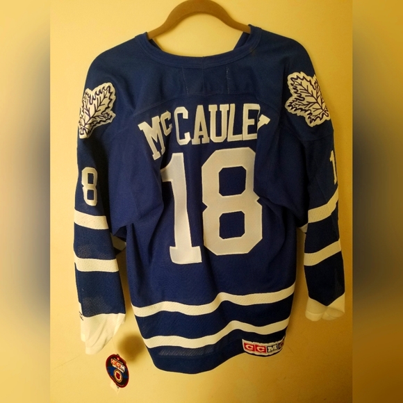 Toronto Maple Leafs signed Jersey McCauley 18 - Picture 3 of 5